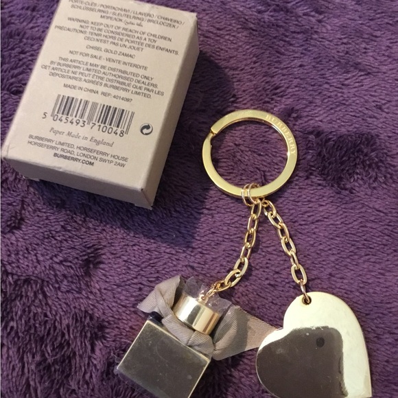 Authentic Burberry Herat & Perfume Bottle Keychain, NIB - Picture 2 of 13